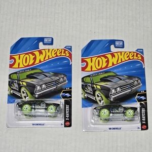 Set of 2 xRay Cars '69 Chevelle HotWheel X-RAYCERS clear body toy race car NEW